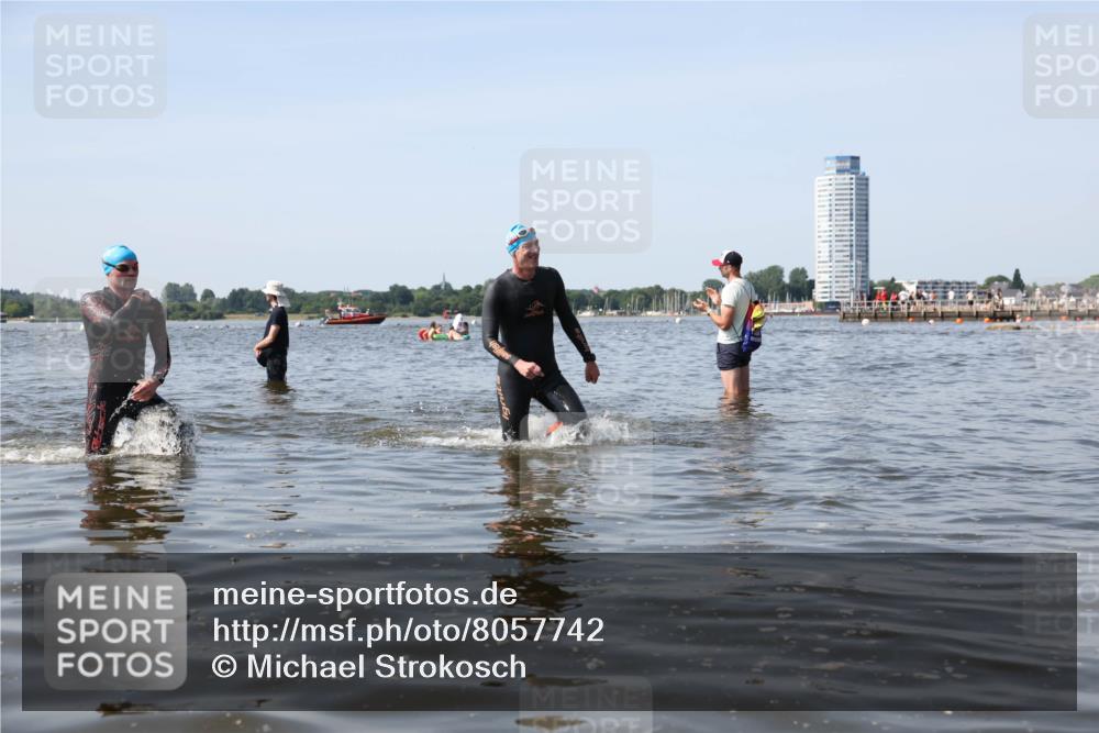 22.06.2025 - Viking Triathlon Michael Strokosch http://msf.ph/oto/8057742 22.06.2025 10:36:54 Schwimmen 331, 355, 388, 500 meine-sportfotos.de