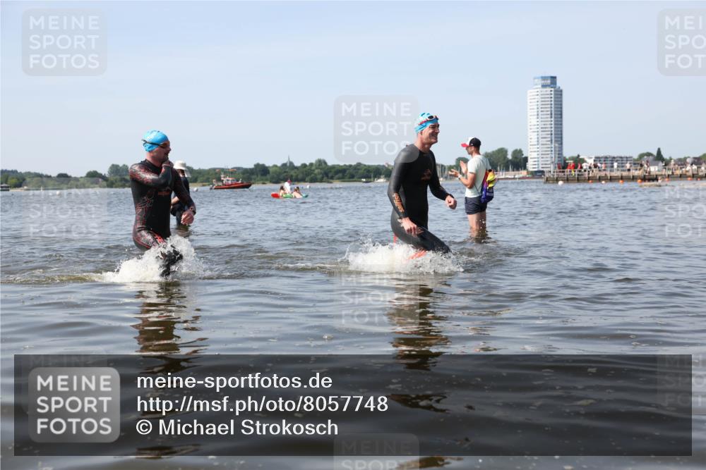 22.06.2025 - Viking Triathlon Michael Strokosch http://msf.ph/oto/8057748 22.06.2025 10:36:55 Schwimmen 331, 355, 388, 500 meine-sportfotos.de