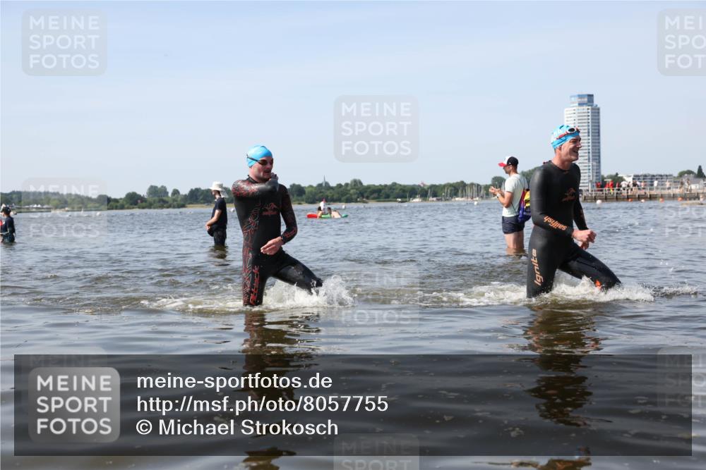 22.06.2025 - Viking Triathlon Michael Strokosch http://msf.ph/oto/8057755 22.06.2025 10:36:56 Schwimmen 331, 355, 388, 500 meine-sportfotos.de