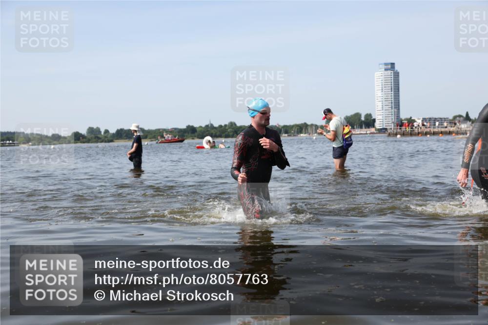 22.06.2025 - Viking Triathlon Michael Strokosch http://msf.ph/oto/8057763 22.06.2025 10:36:57 Schwimmen 331, 355, 388, 500 meine-sportfotos.de