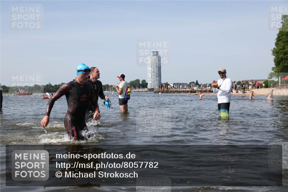 22.06.2025 - Viking Triathlon Michael Strokosch http://msf.ph/oto/8057782 22.06.2025 10:37:03 Schwimmen 172, 331, 355, 388, 454, 500, 513 meine-sportfotos.de