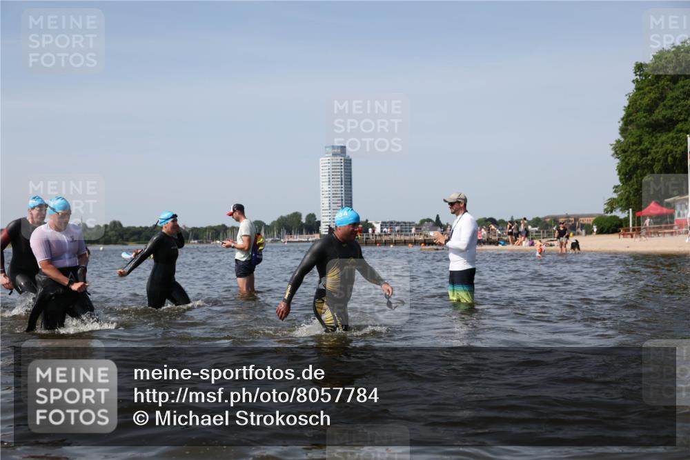 22.06.2025 - Viking Triathlon Michael Strokosch http://msf.ph/oto/8057784 22.06.2025 10:39:22 Schwimmen 83, 93, 117, 150, 182, 195, 238, 276, 298, 324, 386, 474, 536 meine-sportfotos.de