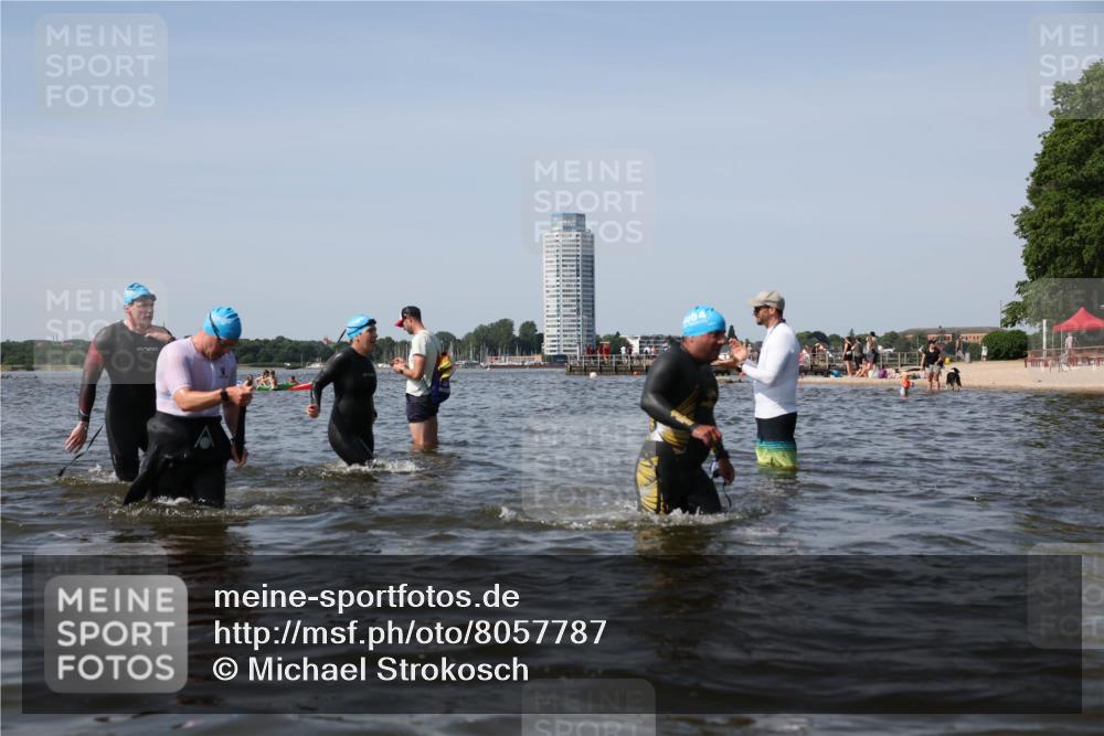 22.06.2025 - Viking Triathlon Michael Strokosch http://msf.ph/oto/8057787 22.06.2025 10:39:22 Schwimmen 83, 93, 117, 150, 182, 195, 238, 276, 298, 324, 386, 474, 536 meine-sportfotos.de