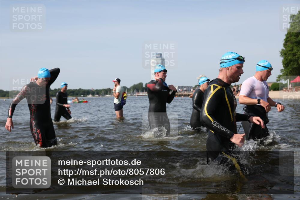22.06.2025 - Viking Triathlon Michael Strokosch http://msf.ph/oto/8057806 22.06.2025 10:39:25 Schwimmen 83, 93, 117, 138, 150, 182, 195, 238, 276, 298, 324, 337, 386, 474, 529, 536 meine-sportfotos.de
