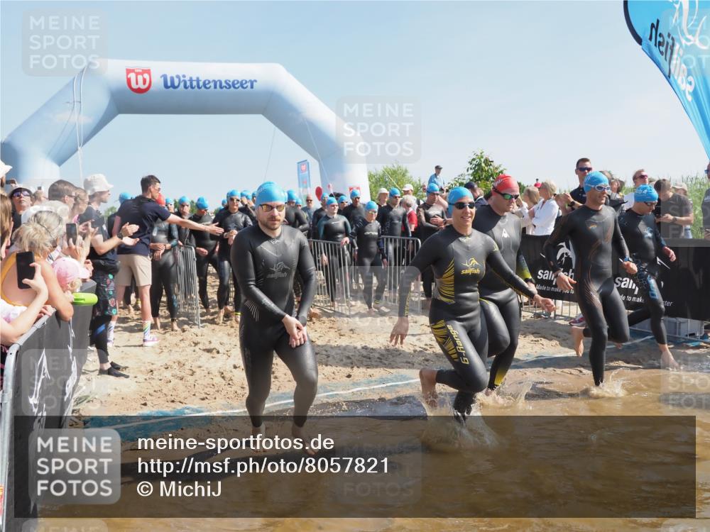 22.06.2025 - Viking Triathlon MichiJ http://msf.ph/oto/8057821 22.06.2025 10:00:47 Schwimmen 8, 9, 132, 145, 184, 200, 258, 289, 301, 306, 352, 368, 414, 491, 526, 612, 613, 616, 630, 652 meine-sportfotos.de
