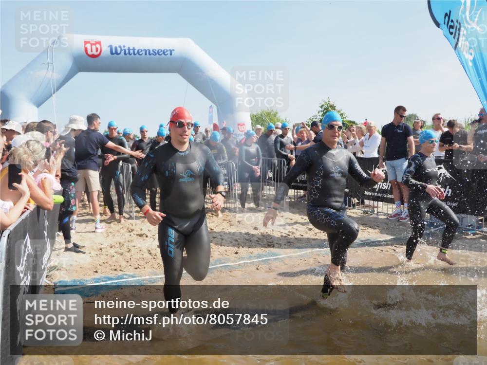 22.06.2025 - Viking Triathlon MichiJ http://msf.ph/oto/8057845 22.06.2025 10:00:52 Schwimmen 90, 132, 184, 243, 258, 289, 300, 301, 306, 352, 384, 491, 630, 652, 658 meine-sportfotos.de