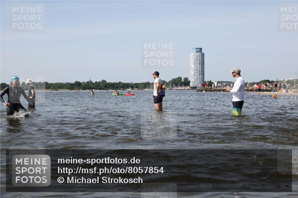 22.06.2025 - Viking Triathlon Michael Strokosch http://msf.ph/oto/8057854 22.06.2025 10:39:35 Schwimmen 25, 29, 86, 93, 117, 138, 150, 244, 298, 324, 337, 474, 529 meine-sportfotos.de