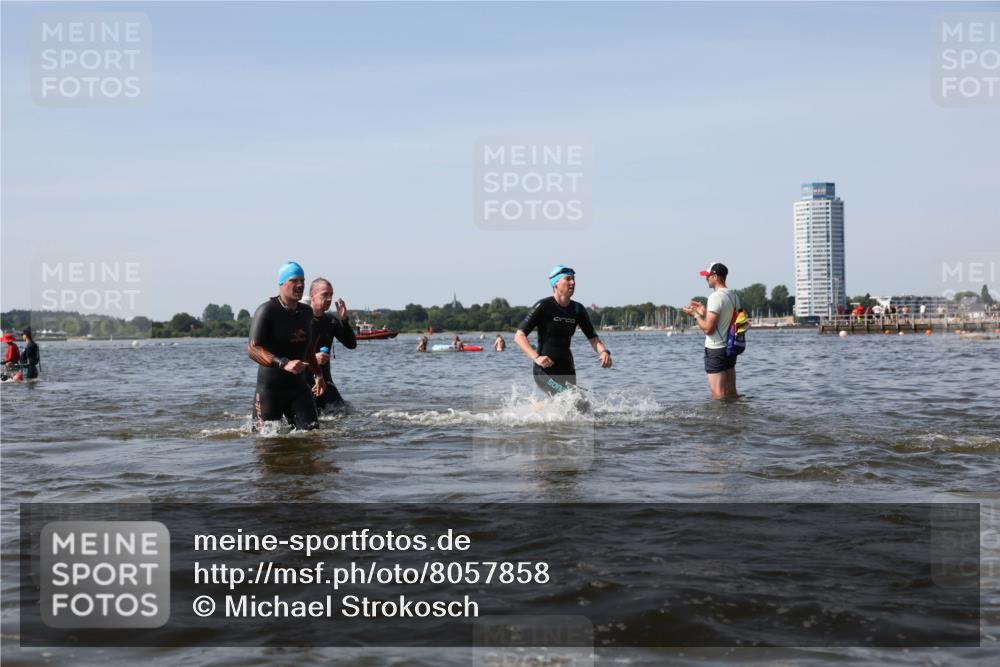 22.06.2025 - Viking Triathlon Michael Strokosch http://msf.ph/oto/8057858 22.06.2025 10:37:20 Schwimmen 34, 131, 172, 180, 233, 253, 312, 316, 344, 370, 383, 454, 513, 649 meine-sportfotos.de