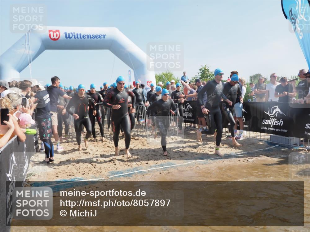 22.06.2025 - Viking Triathlon MichiJ http://msf.ph/oto/8057897 22.06.2025 10:01:00 Schwimmen 12, 50, 63, 90, 113, 124, 236, 243, 294, 300, 347, 350, 384, 458, 658 meine-sportfotos.de