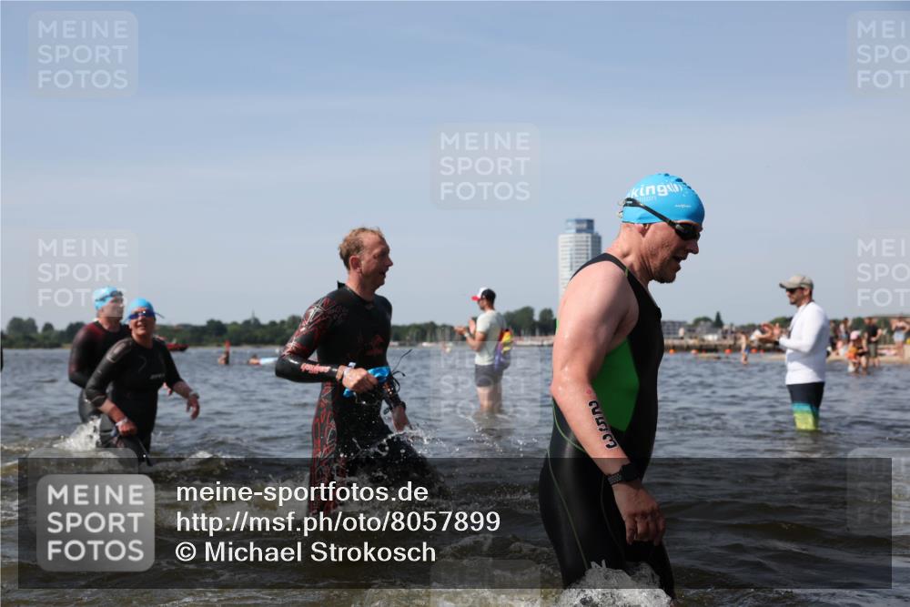 22.06.2025 - Viking Triathlon Michael Strokosch http://msf.ph/oto/8057899 22.06.2025 10:37:25 Schwimmen 21, 34, 131, 141, 180, 187, 233, 253, 312, 316, 344, 370, 383, 456, 649 meine-sportfotos.de