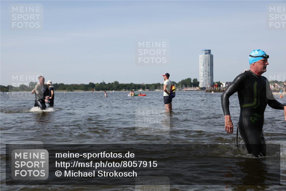 22.06.2025 - Viking Triathlon Michael Strokosch http://msf.ph/oto/8057915 22.06.2025 10:39:46 Schwimmen 25, 29, 86, 138, 244, 423, 437, 518, 529 meine-sportfotos.de