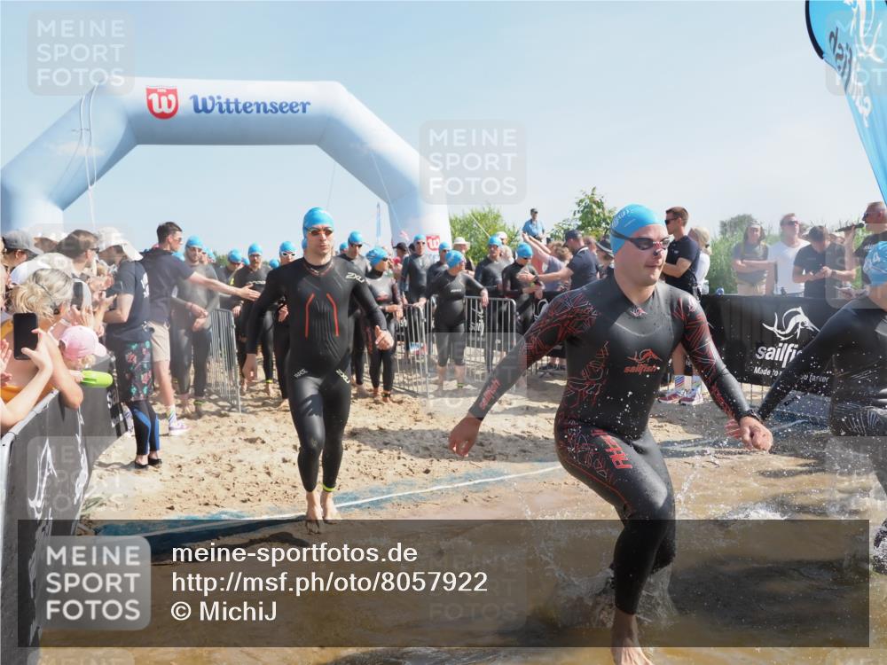 22.06.2025 - Viking Triathlon MichiJ http://msf.ph/oto/8057922 22.06.2025 10:01:01 Schwimmen 12, 50, 63, 90, 113, 124, 236, 243, 294, 300, 347, 350, 384, 458, 658 meine-sportfotos.de