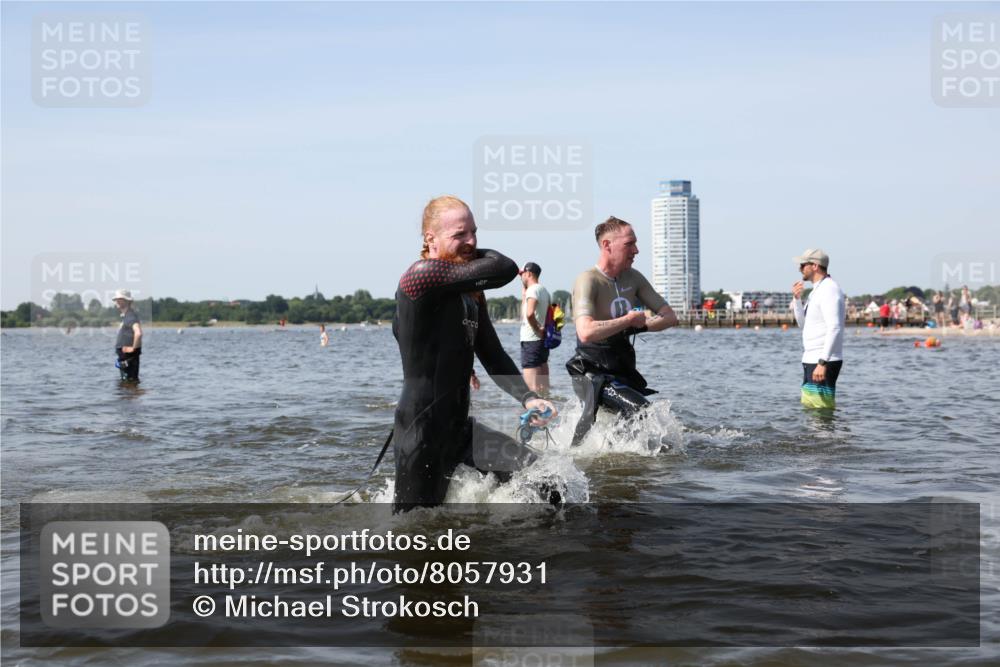 22.06.2025 - Viking Triathlon Michael Strokosch http://msf.ph/oto/8057931 22.06.2025 10:39:51 Schwimmen 25, 29, 244, 283, 423, 437, 518 meine-sportfotos.de