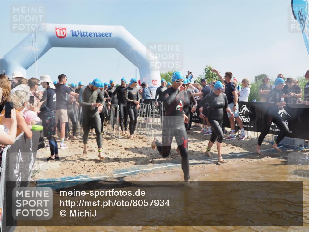 22.06.2025 - Viking Triathlon MichiJ http://msf.ph/oto/8057934 22.06.2025 10:01:06 Schwimmen 12, 50, 63, 113, 124, 131, 147, 236, 294, 330, 347, 350, 443, 458, 488 meine-sportfotos.de