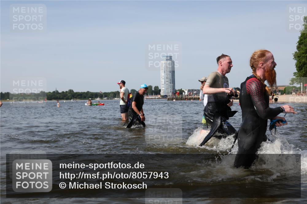 22.06.2025 - Viking Triathlon Michael Strokosch http://msf.ph/oto/8057943 22.06.2025 10:39:53 Schwimmen 29, 283, 423, 437, 518 meine-sportfotos.de
