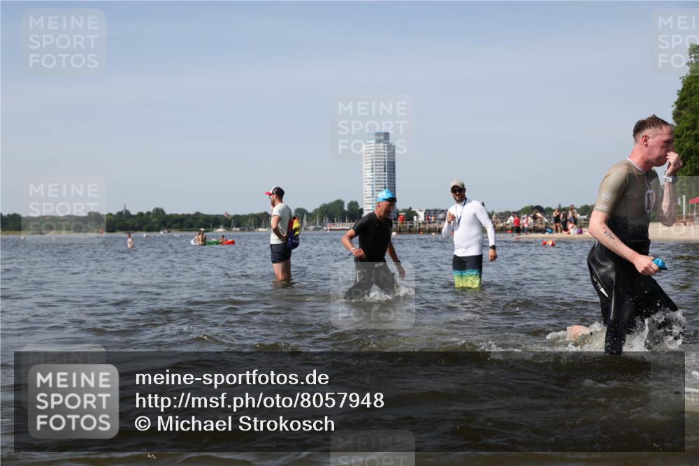 22.06.2025 - Viking Triathlon Michael Strokosch http://msf.ph/oto/8057948 22.06.2025 10:39:53 Schwimmen 29, 283, 423, 437, 518 meine-sportfotos.de