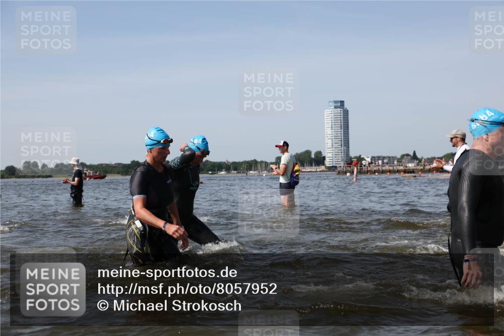 22.06.2025 - Viking Triathlon Michael Strokosch http://msf.ph/oto/8057952 22.06.2025 10:37:36 Schwimmen 21, 131, 141, 163, 177, 180, 187, 245, 253, 316, 411, 456, 506, 614, 639, 645 meine-sportfotos.de