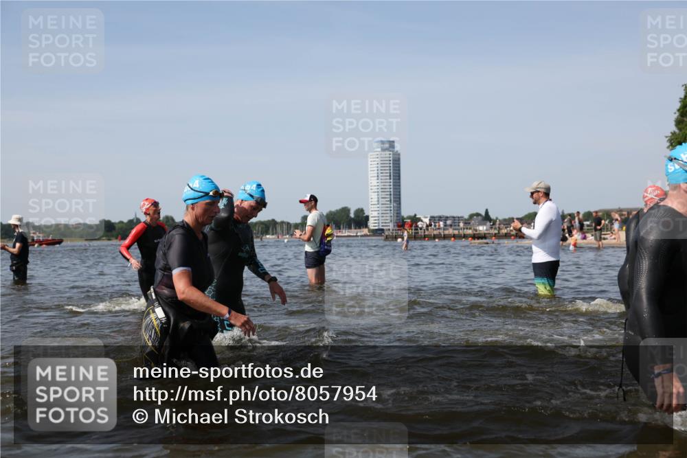 22.06.2025 - Viking Triathlon Michael Strokosch http://msf.ph/oto/8057954 22.06.2025 10:37:36 Schwimmen 21, 131, 141, 163, 177, 180, 187, 245, 253, 316, 411, 456, 506, 614, 639, 645 meine-sportfotos.de