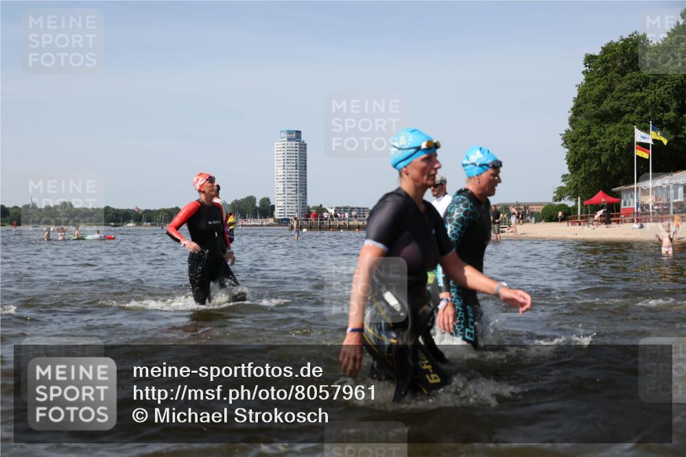 22.06.2025 - Viking Triathlon Michael Strokosch http://msf.ph/oto/8057961 22.06.2025 10:37:38 Schwimmen 21, 131, 141, 163, 177, 180, 187, 245, 396, 411, 433, 456, 506, 614, 619, 639, 645 meine-sportfotos.de