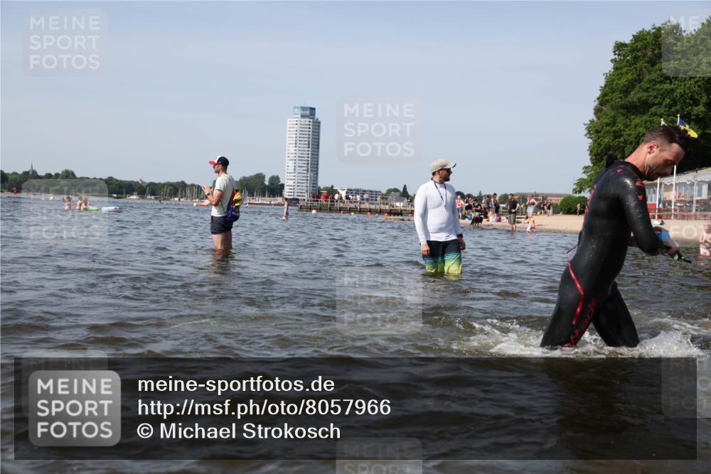 22.06.2025 - Viking Triathlon Michael Strokosch http://msf.ph/oto/8057966 22.06.2025 10:37:41 Schwimmen 21, 141, 163, 177, 187, 245, 396, 411, 433, 456, 506, 614, 619, 639, 645 meine-sportfotos.de
