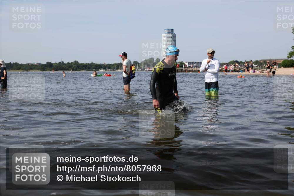 22.06.2025 - Viking Triathlon Michael Strokosch http://msf.ph/oto/8057968 22.06.2025 10:40:04 Schwimmen 248, 283, 538 meine-sportfotos.de