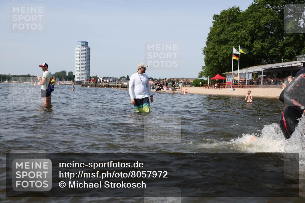 22.06.2025 - Viking Triathlon Michael Strokosch http://msf.ph/oto/8057972 22.06.2025 10:37:42 Schwimmen 21, 141, 163, 177, 187, 245, 396, 411, 433, 456, 506, 614, 619, 639, 645 meine-sportfotos.de