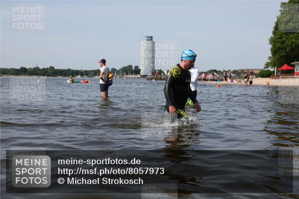 22.06.2025 - Viking Triathlon Michael Strokosch http://msf.ph/oto/8057973 22.06.2025 10:40:04 Schwimmen 248, 283, 538 meine-sportfotos.de