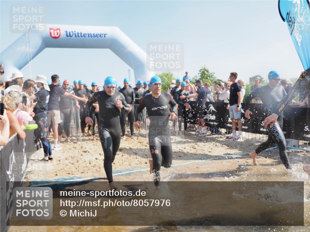 22.06.2025 - Viking Triathlon MichiJ http://msf.ph/oto/8057976 22.06.2025 10:01:12 Schwimmen 12, 53, 63, 131, 147, 173, 214, 294, 330, 341, 350, 443, 444, 458, 488 meine-sportfotos.de