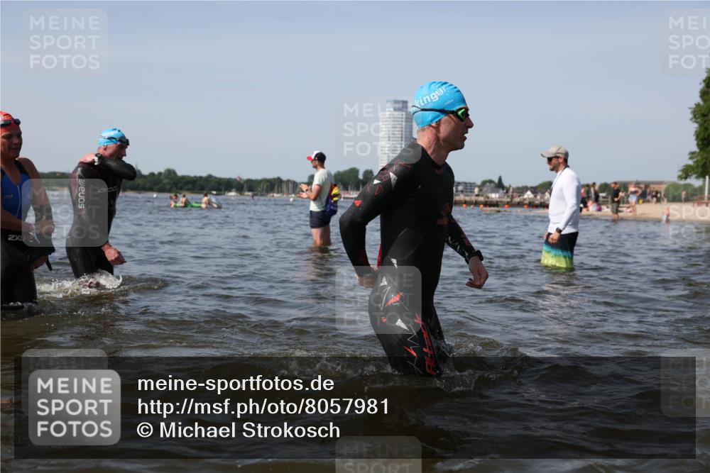 22.06.2025 - Viking Triathlon Michael Strokosch http://msf.ph/oto/8057981 22.06.2025 10:37:43 Schwimmen 21, 141, 163, 177, 187, 245, 396, 411, 433, 506, 614, 619, 639, 645 meine-sportfotos.de