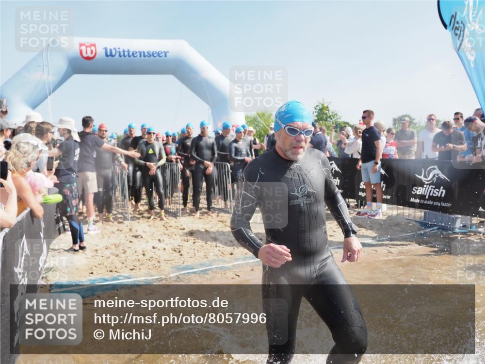 22.06.2025 - Viking Triathlon MichiJ http://msf.ph/oto/8057996 22.06.2025 10:01:13 Schwimmen 53, 131, 147, 173, 214, 294, 330, 341, 443, 444, 488 meine-sportfotos.de