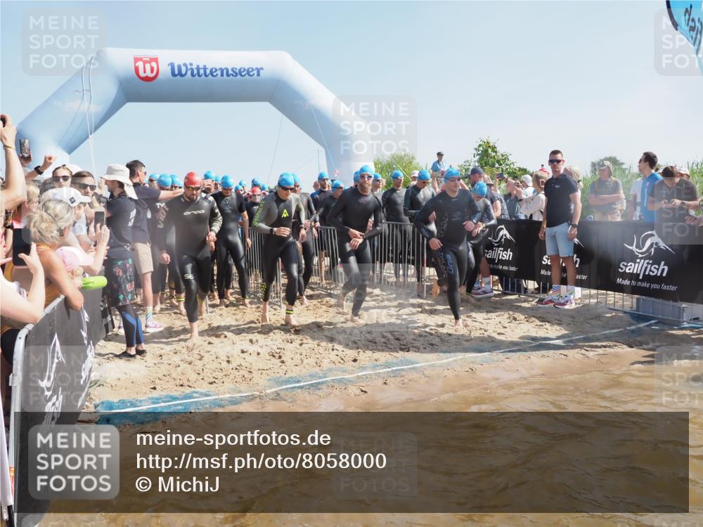 22.06.2025 - Viking Triathlon MichiJ http://msf.ph/oto/8058000 22.06.2025 10:01:15 Schwimmen 38, 53, 131, 147, 173, 214, 284, 287, 311, 330, 341, 443, 444, 488, 643 meine-sportfotos.de