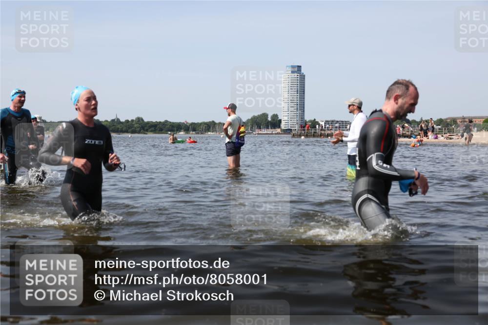 22.06.2025 - Viking Triathlon Michael Strokosch http://msf.ph/oto/8058001 22.06.2025 10:40:16 Schwimmen 248, 375, 379, 385, 394, 487, 517, 538, 553 meine-sportfotos.de