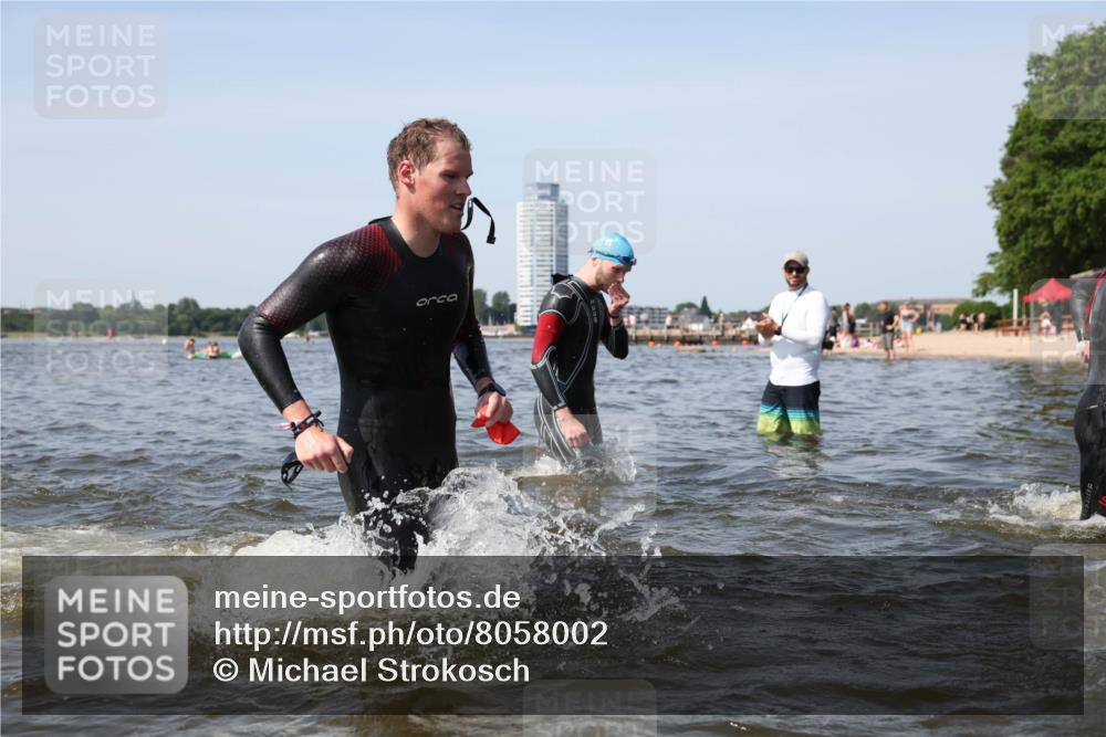 22.06.2025 - Viking Triathlon Michael Strokosch http://msf.ph/oto/8058002 22.06.2025 10:37:47 Schwimmen 163, 177, 245, 335, 396, 411, 433, 506, 614, 619, 639, 645 meine-sportfotos.de