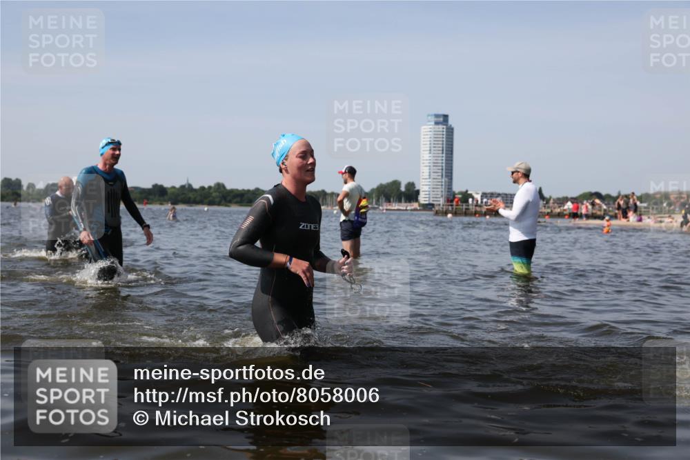 22.06.2025 - Viking Triathlon Michael Strokosch http://msf.ph/oto/8058006 22.06.2025 10:40:17 Schwimmen 248, 375, 379, 385, 394, 487, 517, 553 meine-sportfotos.de