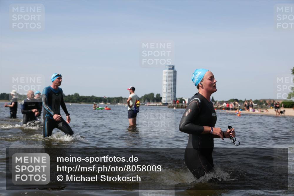 22.06.2025 - Viking Triathlon Michael Strokosch http://msf.ph/oto/8058009 22.06.2025 10:40:18 Schwimmen 248, 375, 379, 385, 394, 487, 511, 517, 553 meine-sportfotos.de