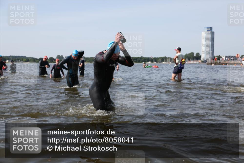22.06.2025 - Viking Triathlon Michael Strokosch http://msf.ph/oto/8058041 22.06.2025 10:40:24 Schwimmen 44, 228, 254, 275, 291, 375, 379, 385, 394, 487, 511, 514, 517, 553, 556 meine-sportfotos.de