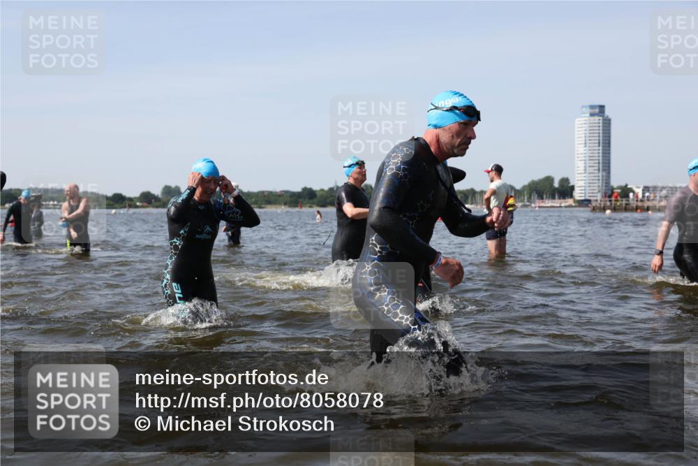 22.06.2025 - Viking Triathlon Michael Strokosch http://msf.ph/oto/8058078 22.06.2025 10:40:29 Schwimmen 44, 228, 239, 254, 275, 291, 325, 375, 379, 385, 487, 511, 514, 517, 556, 644, 657 meine-sportfotos.de