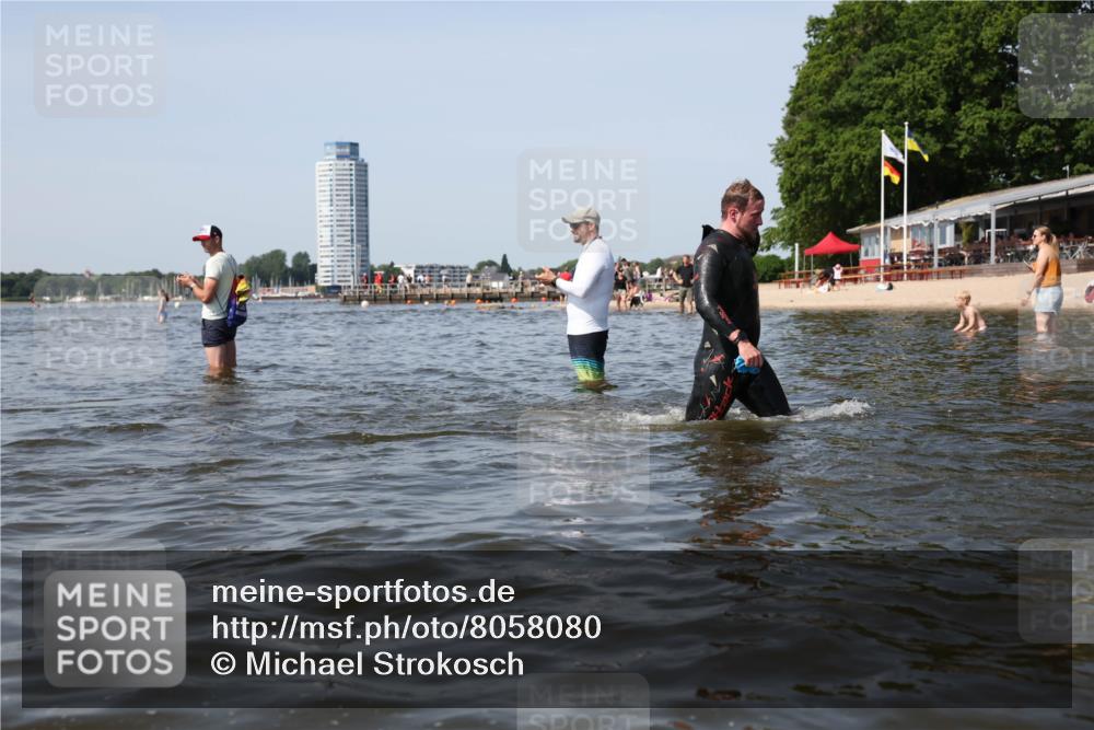 22.06.2025 - Viking Triathlon Michael Strokosch http://msf.ph/oto/8058080 22.06.2025 10:38:10 Schwimmen 61, 72, 89, 179, 191, 209 meine-sportfotos.de