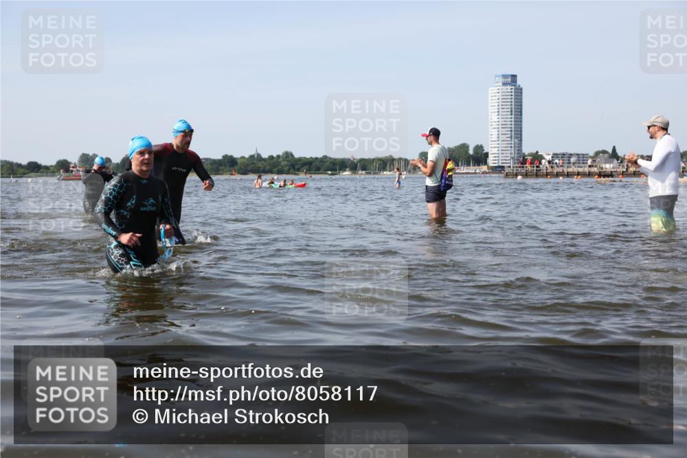 22.06.2025 - Viking Triathlon Michael Strokosch http://msf.ph/oto/8058117 22.06.2025 10:38:15 Schwimmen 61, 72, 89, 179, 191, 209, 447, 535, 662 meine-sportfotos.de