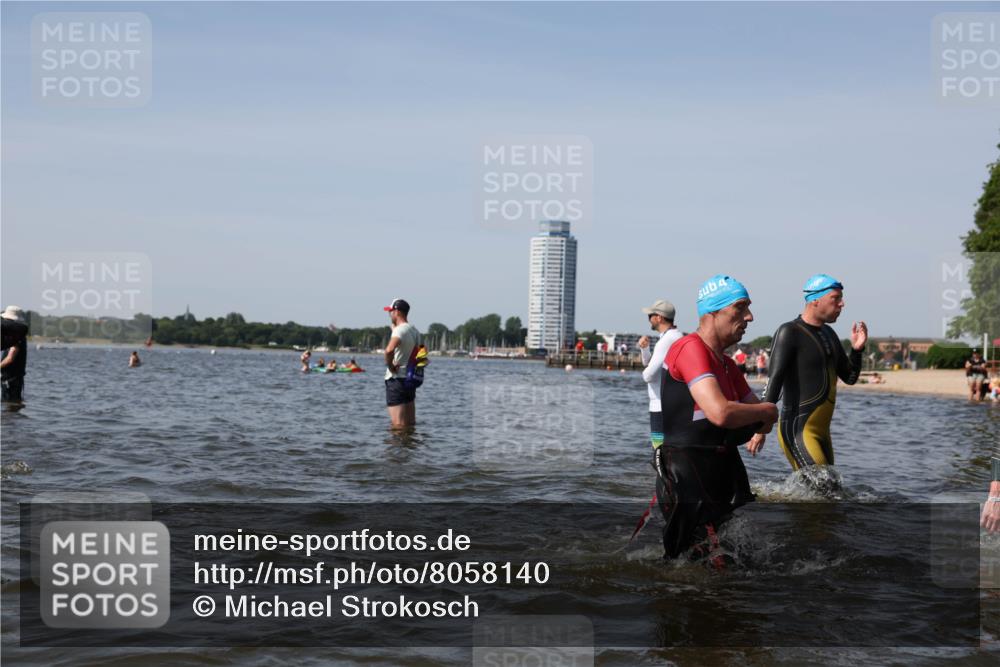 22.06.2025 - Viking Triathlon Michael Strokosch http://msf.ph/oto/8058140 22.06.2025 10:40:44 Schwimmen 59, 235, 239, 266, 275, 325, 361, 397, 462, 514, 530, 556, 644, 655, 657 meine-sportfotos.de