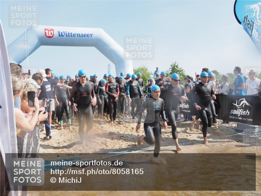 22.06.2025 - Viking Triathlon MichiJ http://msf.ph/oto/8058165 22.06.2025 10:02:01 Schwimmen 3, 17, 80, 91, 127, 137, 278, 299, 304, 365, 415, 435, 449, 492, 551 meine-sportfotos.de