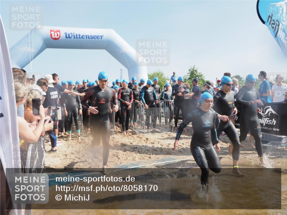 22.06.2025 - Viking Triathlon MichiJ http://msf.ph/oto/8058170 22.06.2025 10:02:02 Schwimmen 3, 17, 80, 91, 127, 137, 278, 299, 304, 365, 415, 435, 449, 492, 551 meine-sportfotos.de