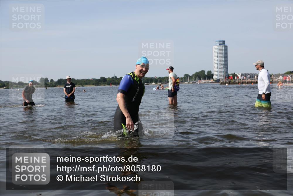 22.06.2025 - Viking Triathlon Michael Strokosch http://msf.ph/oto/8058180 22.06.2025 10:41:06 Schwimmen 153, 314, 389, 496, 631 meine-sportfotos.de