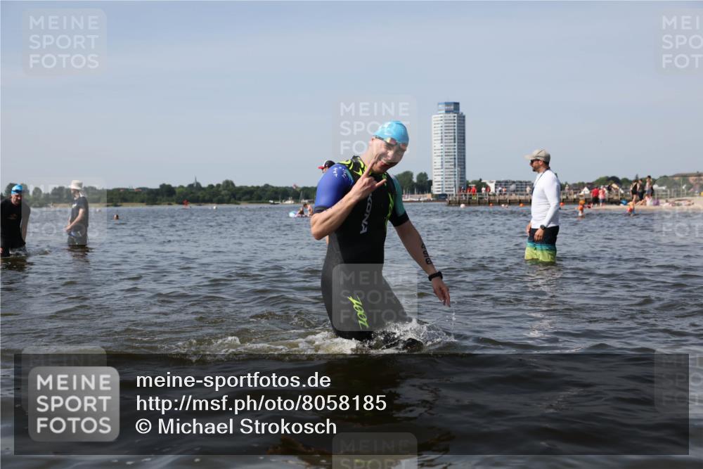 22.06.2025 - Viking Triathlon Michael Strokosch http://msf.ph/oto/8058185 22.06.2025 10:41:07 Schwimmen 153, 314, 389, 496, 631 meine-sportfotos.de