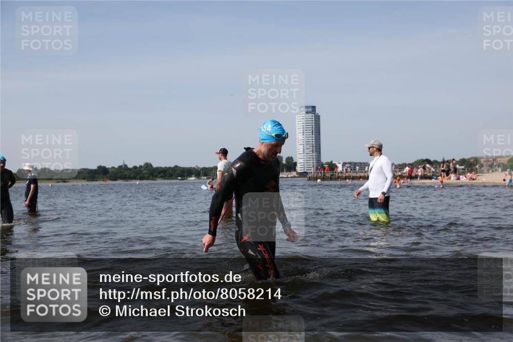 22.06.2025 - Viking Triathlon Michael Strokosch http://msf.ph/oto/8058214 22.06.2025 10:41:17 Schwimmen 54, 94, 153, 314, 376, 390, 496, 631 meine-sportfotos.de