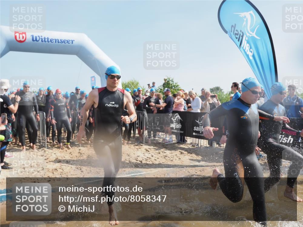 22.06.2025 - Viking Triathlon MichiJ http://msf.ph/oto/8058347 22.06.2025 10:02:42 Schwimmen 98, 114, 161, 193, 264, 297, 323, 366, 427, 429, 430, 486, 513, 546, 552 meine-sportfotos.de