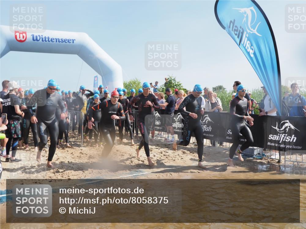 22.06.2025 - Viking Triathlon MichiJ http://msf.ph/oto/8058375 22.06.2025 10:02:47 Schwimmen 40, 98, 161, 164, 264, 323, 340, 366, 427, 429, 430, 486, 548, 552, 608 meine-sportfotos.de