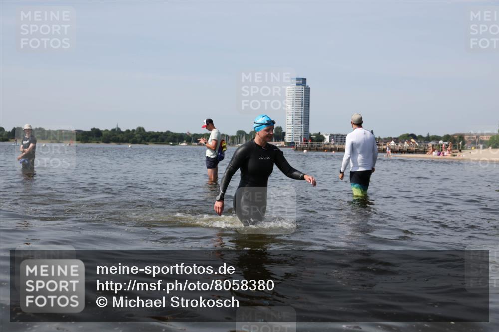 22.06.2025 - Viking Triathlon Michael Strokosch http://msf.ph/oto/8058380 22.06.2025 10:48:38 Schwimmen 412, 494 meine-sportfotos.de