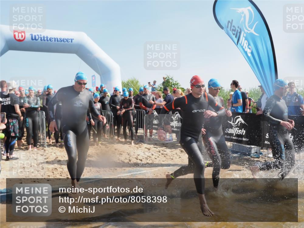 22.06.2025 - Viking Triathlon MichiJ http://msf.ph/oto/8058398 22.06.2025 10:02:48 Schwimmen 40, 98, 161, 164, 264, 323, 340, 366, 427, 429, 430, 486, 548, 552, 608 meine-sportfotos.de