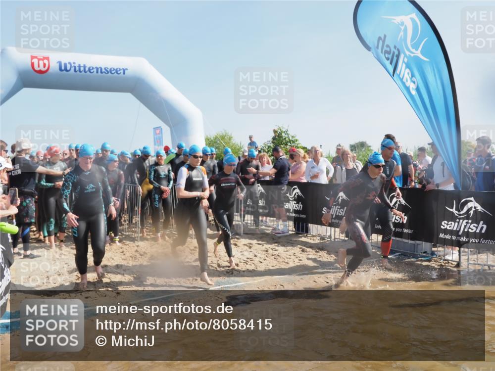 22.06.2025 - Viking Triathlon MichiJ http://msf.ph/oto/8058415 22.06.2025 10:02:51 Schwimmen 5, 40, 43, 98, 154, 164, 323, 340, 430, 475, 486, 548, 552, 554, 608 meine-sportfotos.de